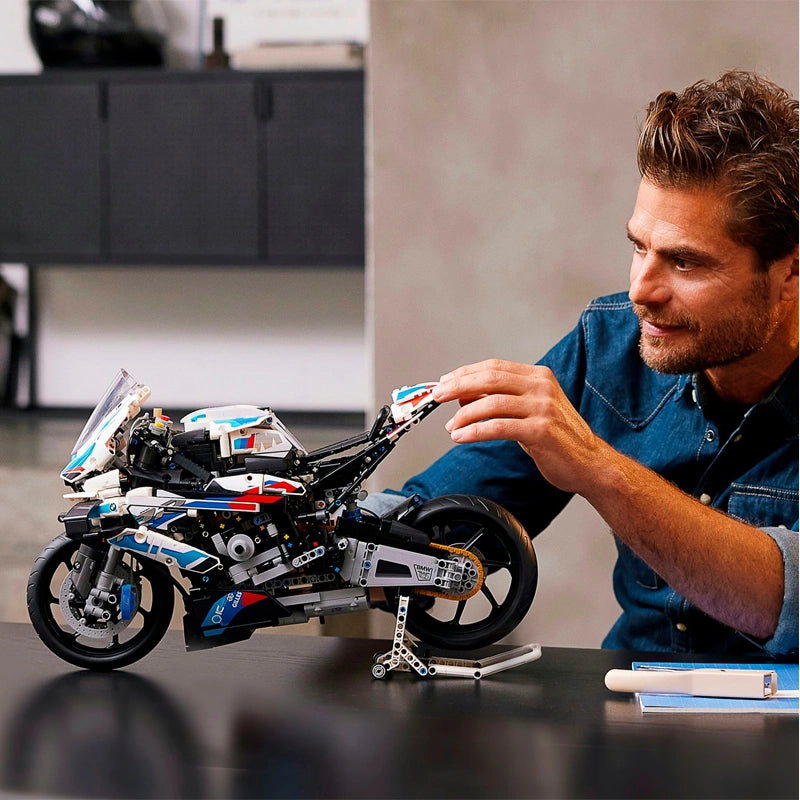 BMW M 1000 RR LEGO Technic