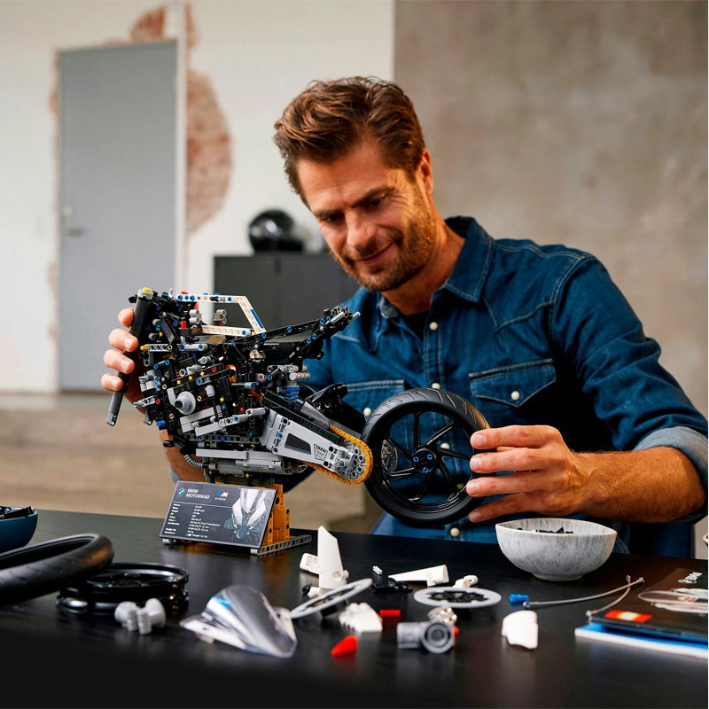 BMW M 1000 RR LEGO Technic