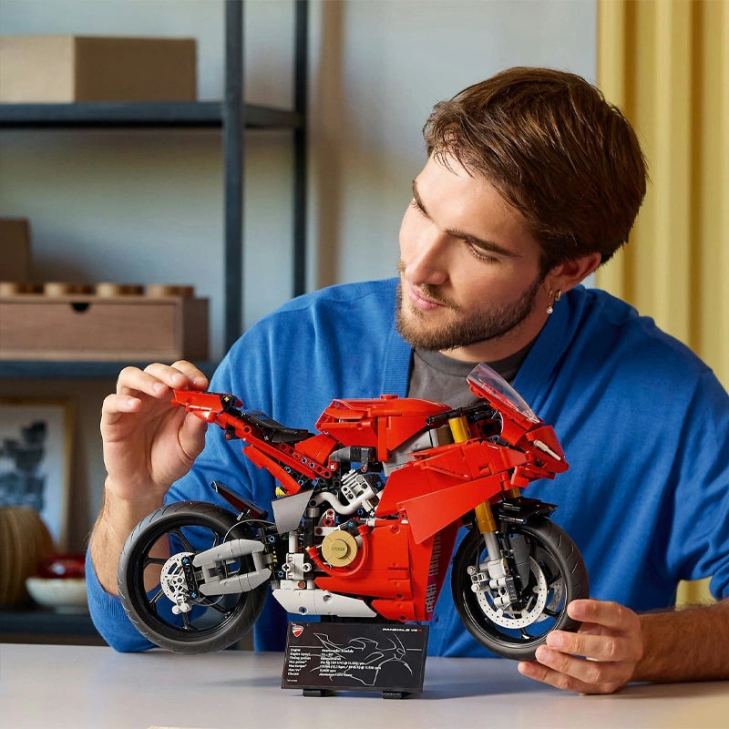 Ducati Panigale V4 S LEGO Technic